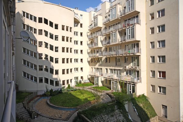 Akácfa Apartment House, Budapest