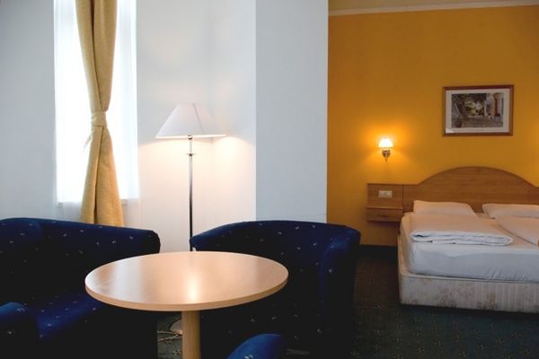 Golden Park Hotel, Budapest
