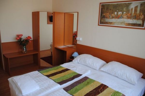 Hotel Medosz, Budapest