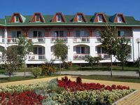 Clicci qui per guardare pi&uacute; foto su Auguszta Hotel