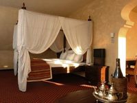 Click here for more images about Fabulous Shiraz Hotel.