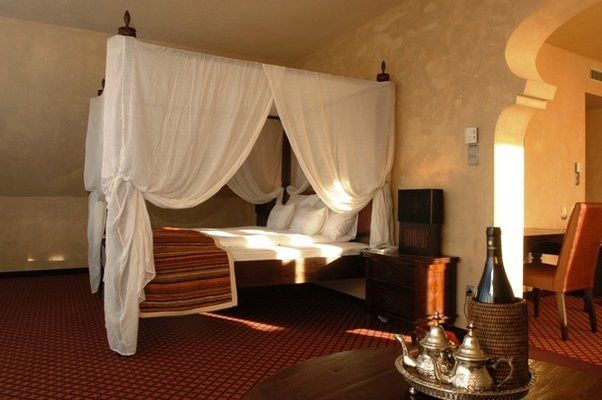 Fabulous Shiraz Hotel, Egerszal&oacute;k