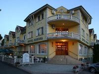 Click here for more images about Hotel Korona.