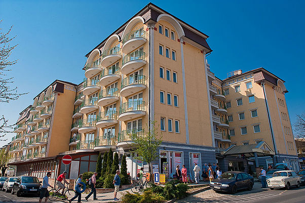 Palace Hotel, H&eacute;v&iacute;z