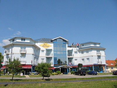 Krist&aacute;ly Hotel, Keszthely