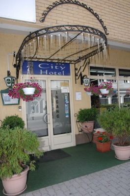 City Hotel, Si&oacute;fok