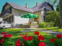 Click here for more images about Hotel Solero.