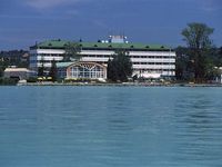 Clicci qui per guardare piú foto su Hotel Marina Port