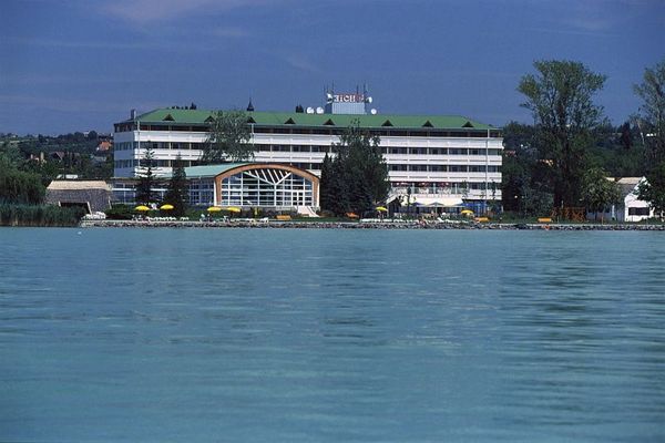 Hotel Marina Port, Balatonkenese