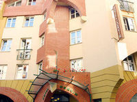 Click here for more images about Hotel Corvin.