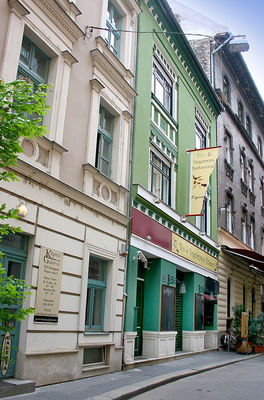 Lian House, Budapest