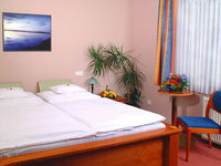 Click here for more images about Panorama Garnihotel.