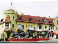 Click here for more images about Hotel Balaton.